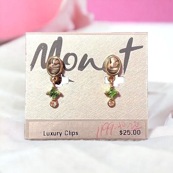 ⭐️3/$25⭐️ Monet Green Rhinestone Marbled Gold Tone Dangle Earrings - Picture 1 of 2